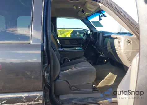 2005 Chevrolet Silverado 2500Hd Ls from USA, damaged, VIN 1GCHK23245F905304